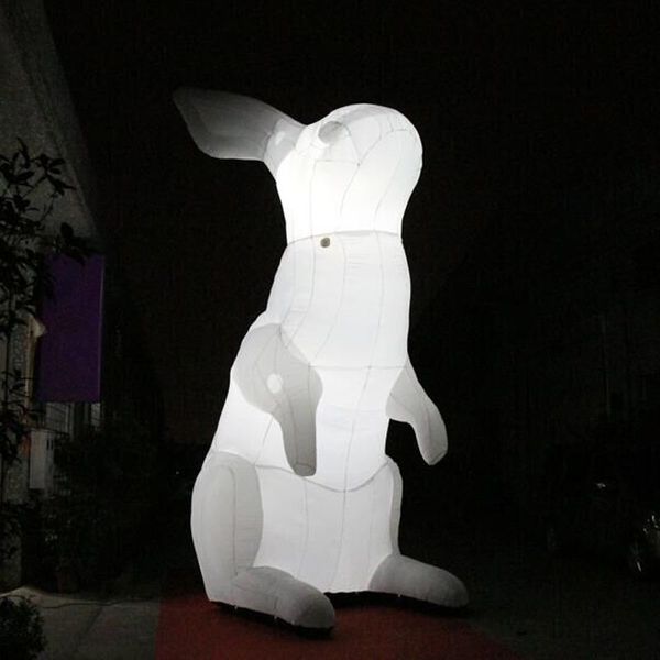 Großhandel 10 mH (33 Fuß) mit Gebläse Kundenspezifische Werbung, weißer riesiger aufblasbarer Hase/Tier-Cartoon/aufblasbare Osterhasen mit LED-Licht zum Verkauf