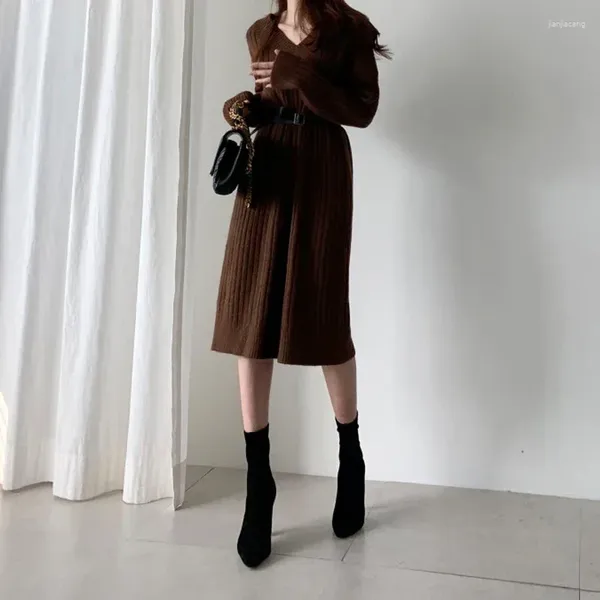 Abiti casual 2024 Maglione autunnale Inverno caldo maglioni a maniche lunghe Lavorato a maglia da donna Solido allentato Elegante abito maxi maturo Abito da maglia