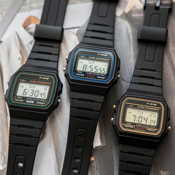 Relógios de pulso luxo f91w pulseira de silicone relógio retro negócios led digital esportes militar eletrônico pulseira relógio senhoras homens casais