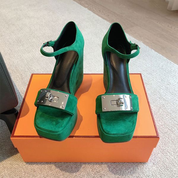Mulheres slide sandália camurça famosa marca sapatos de salto alto cunha verão 2024 plataforma sandálias de luxo designer prata ferragem tiras finas dedo do pé aberto qualidade espelho