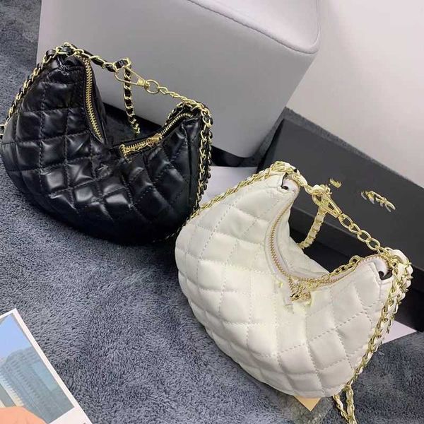 Versiegelung 2024 Mode Herbst Winter Luxustaschen Kunststoff Halbmond Tasche Licht mit Luxus Lingge Kette Diagonal Kreuz Einzelschulter Knödel Brötchen Handtasche hohe Qualität