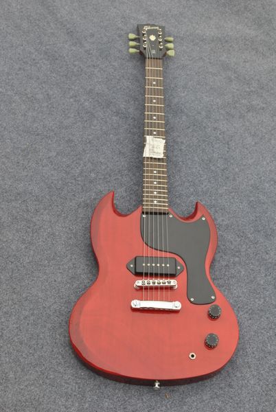 Chitarra elettrica SG di alta qualità rosso ciliegia, hardware hardware nichel cromato, un pickup, bellissima protezione del pickup, in stock, spedizione veloce