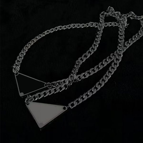 Preto branco link corrente luxuoso pingente colares designers para mulheres dia dos namorados preto triangular banhado a prata ins clássico amor colar romântico zb011 b4