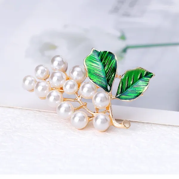 Broschen Pflanzenöl tropfende Brosche Perle Traube elegante Anzugsaccessoires Kleid Pin Frauen