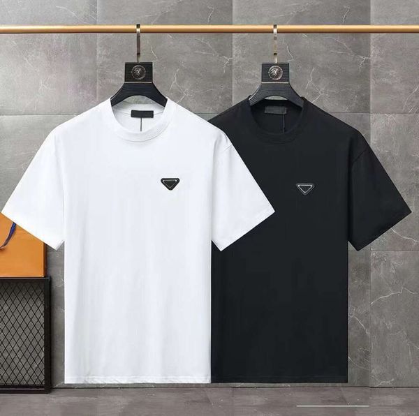 Erkek tişört tasarımcısı tees adam siyah ve kadınlar pamuk giysileri lüks mektup basit crewneck baskı kısa kollu tişörtler paketi yüksek kalite436