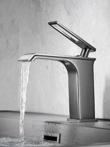 Rubinetti per lavandino del bagno Rubinetto per lavabo a cascata e armadietto freddo Personalità Gun Grey