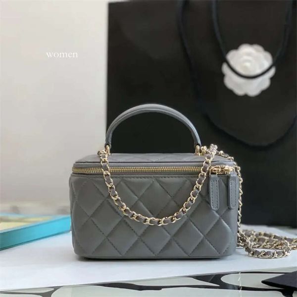 Classics 10A Mirror Quality Sheepskin Designer Cosmetic Bags Women Small Vanity Case Chain Handbag with Box C105
