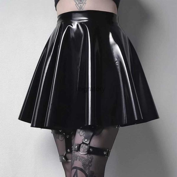 Skirts Skorts Women Women Pvc Leather Shorte Short Skirt Dollit a Line Skater Clubwear Dance Domane Minis Vintage Minis Abito lucido YQ240223