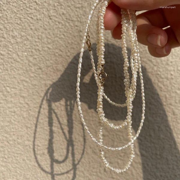 Ciondoli 3 mm Perline naturali a forma di riso piccole e leggere, catena meticolosa con clavicola francese dorata 14K, collana di perle classiche all-match