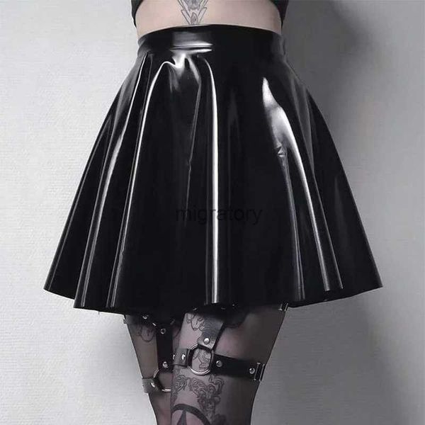 Röcke Skorts Glänzendes Lackleder A-Linie Skating Rock Damen Gothic PVC Plissee Damen Hohe Taille Faux Latex Mini Custom Clubwear YQ240223