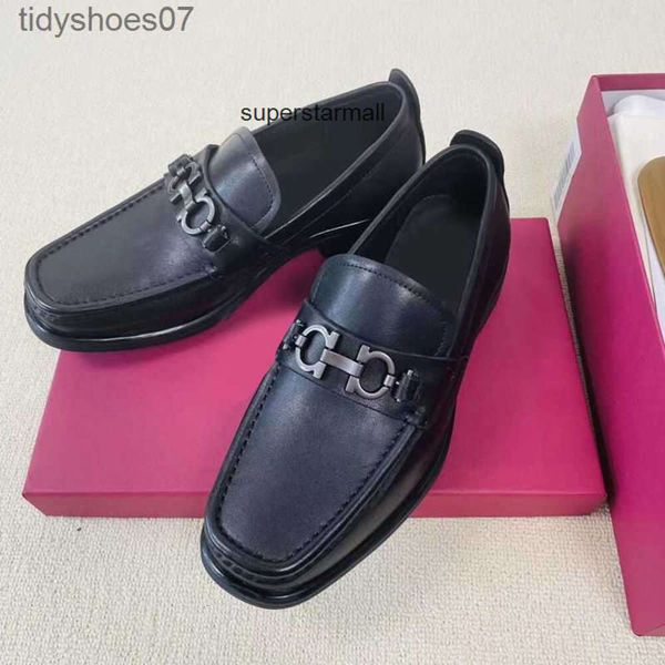 Primavera negócio de couro Feragamo sapatos grossos Cavalo lichia padrão fivela sapatos casuais de couro e sapatos de outono solas Lefu mens moda casamento genuíno sh S7L2