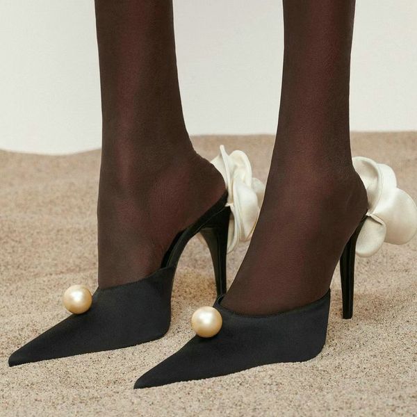Magda Butrym Schuhe Designer-Damensandalen, sexy, schlanke High Heels, spitzer Satin, ein Fuß hoher Absatz, Hausschuhe, 11 cm, Luxus-Party-Damen-Abendkleid-Schuhe, Hochzeitsschuhe