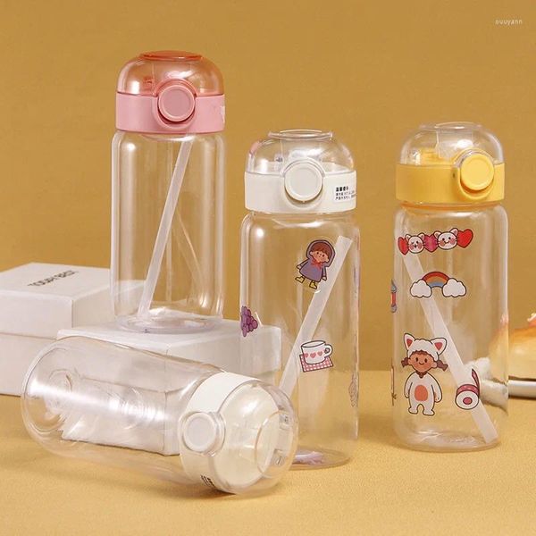 Bottiglie d'acqua 600ML Cute Baby Cup Bottiglia a prova di perdite con coperchio in paglia Scuola per bambini Sport all'aria aperta Allenamento per bere fresco
