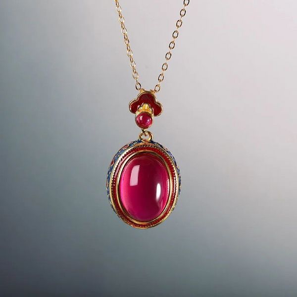 Vintage Emaille glückverheißende Wolken Anhänger Natürlicher Karneol Rot Oval 14k Gelbgold Halsketten Leichter, luxuriöser und exquisiter Schlüsselbeinkettenschmuck