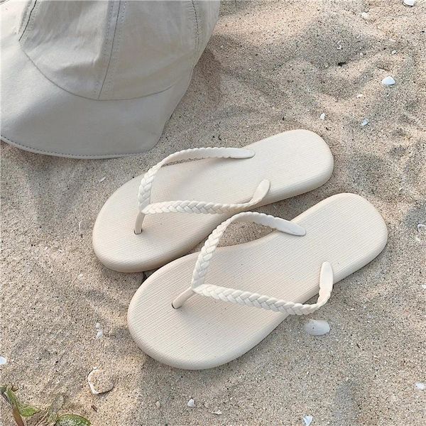 Pantofole 2024 Moda da donna Bagno da bagno Antiscivolo Clip Piedi Cuore da ragazza carina Vacanza in spiaggia 4123