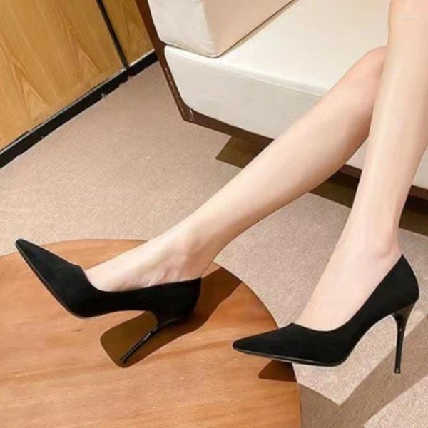 Scarpe eleganti Décolleté da donna con tacco alto in pelle scamosciata finta 2024 Autunno Singolo lavoro Punta a punta nera Festa nuziale sexy 7 cm / 9 cm