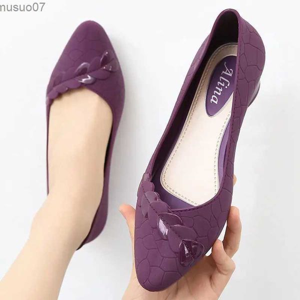 Сандалии 2023, новая модная женская обувь, непромокаемые резиновые рабочие галоши на низком каблуке, противоскользящие женские туфли и сандалии WomanL2402