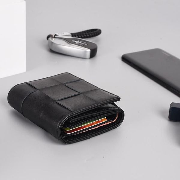 Brieftaschen 100% Leder Schaffell Männer Kurze Geldklammer Mode Gewebte Brieftasche Einfache Business Designer232r