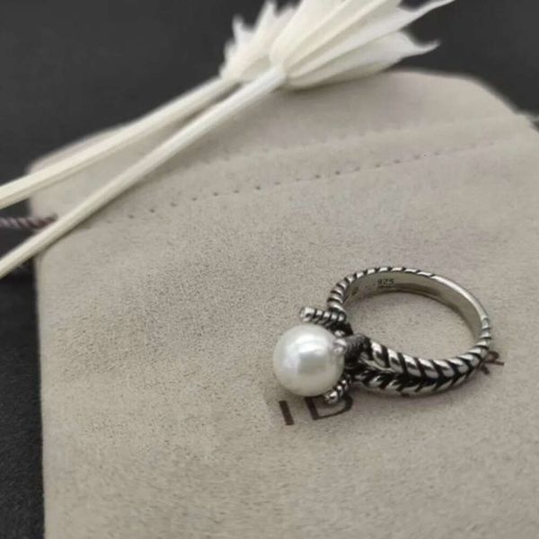 2024 Verkauf Designer DY Hot Band Ringe Twisted Two Color Cross Pearls Ring für Frauen Sterling Silber Vintage DY Schmuck Mode Diamant Hochzeitsgeschenk4