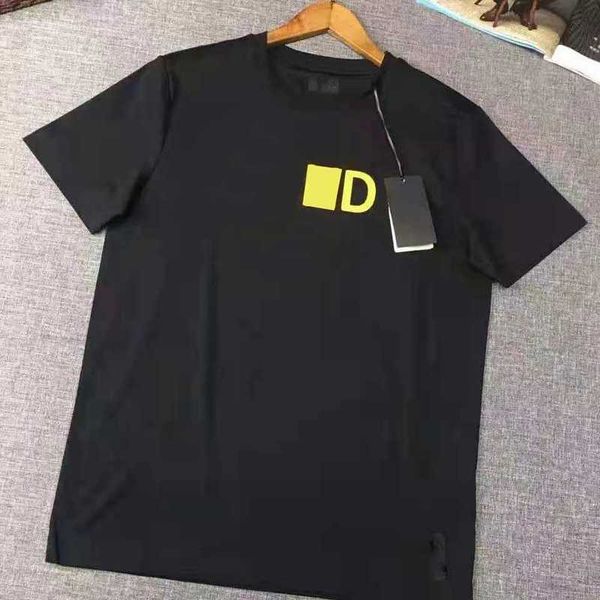 Designer-T-Shirt für Herren, Designer-Shirt, Herren-T-Shirt, Herren-T-Shirt, schwarzes T-Shirt, Damen-Kleidung, Baumwolle, kurze Ärmel, Brust, Dreieck, kurze Ärmel, Frühling, Sommer, Flut, T-Shirts für Herren und Damen, Kategorie