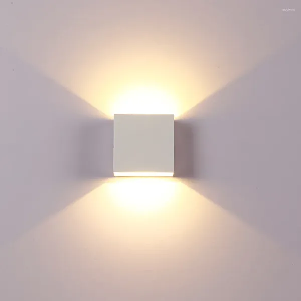 Luci notturne Lampada da parete moderna a LED in alluminio quadrata da 6 W AC 85-265 V Lampada da comodino per corridoio a specchio anteriore per bagno da giardino domestico