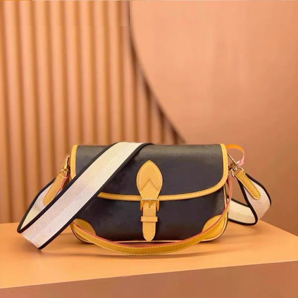 7A Designer Bags Bolsa De Ombro Totes De Couro Real Luxo Diane Bolsa De Grande Capacidade Alça De Lona Em Relevo Letras Coloridas Novas Mulheres Florais Mulher Cross Body Bag