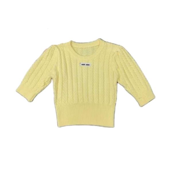 Miumius Designer-Strickwaren, luxuriöse Mode für Damen, Strick-T-Shirts, frühes Frühjahr, kurzärmelig, einfarbig, Rundhalsausschnitt, Temperament, moderate Slim-Fit-Pullover-Bottom-Hemd