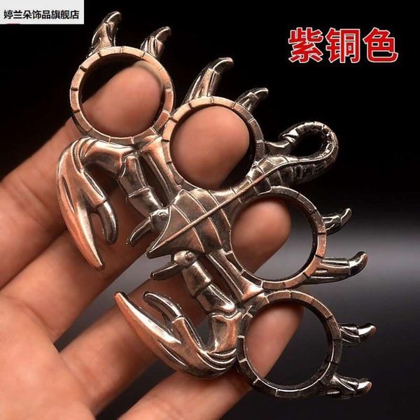 Quatro metal escorpião dedos tigre artes marciais conjunto com equipamento de carro fivela anel punho ferramenta defesa cinta 243620