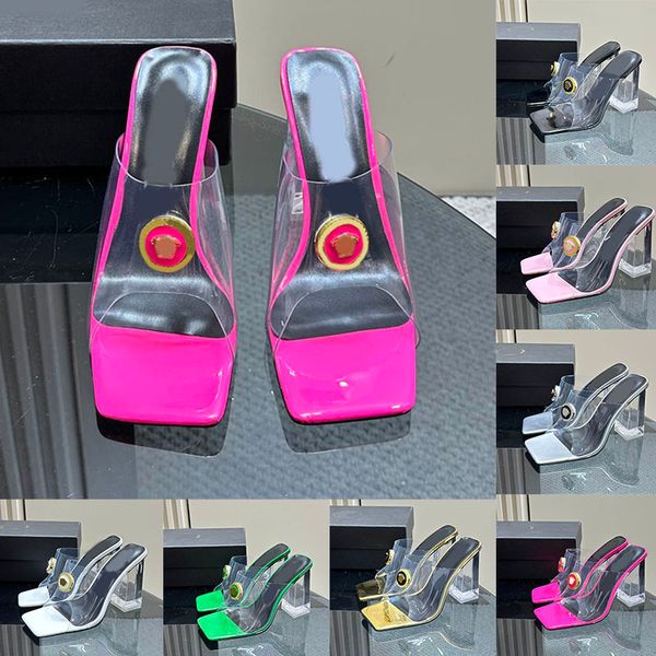 10.5cm Evening Mules Moda Sandálias Mulheres Sapatos Luxo Slides Chinelos Salto Chunky Designer Saltos Transparentes Slip On Gold Hardware Top Quality Peep Toe