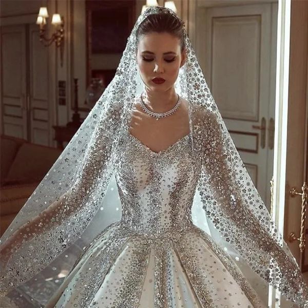 Stunningbride 2024 Abiti da ballo di lusso con spalle scoperte in cristallo Abiti da sposa Vintage Arabia Saudita Dubai Abito da sposa taglie forti Maniche lunghe con veli