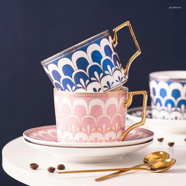 Canecas Estilo Europeu Dourado Floral Osso China Xícara de Café Moderno Luxo Tarde Chá Cerâmica Caneca Sobremesa Aveia Decoração de Casa