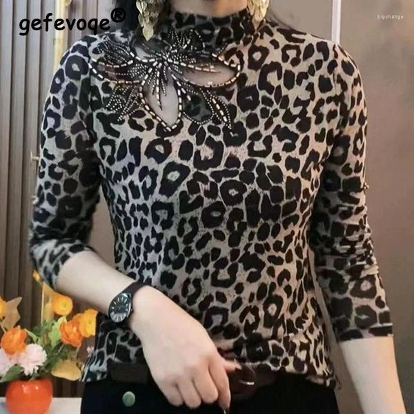 T-shirt da donna Strass Sexy Hollow Mesh Patchwork Stampa leopardata T-shirt basic Autunno Moda Mezza collo alto Slim Manica lunga Top