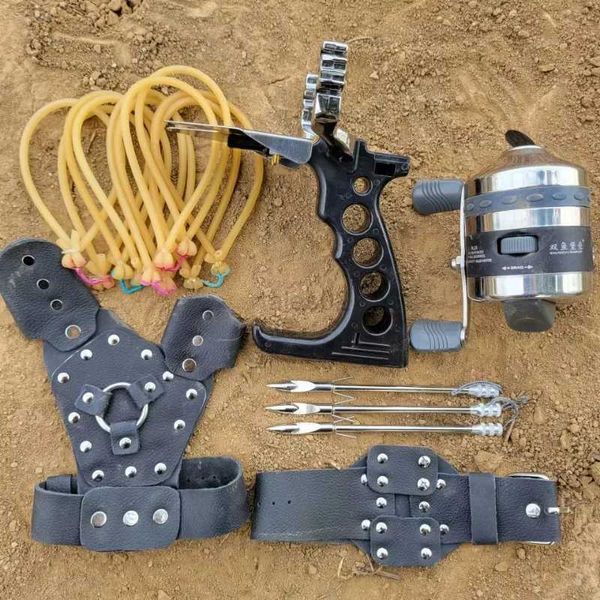 Fionde da caccia Nuovo set completo Caccia fionda Potente catapulta Caccia Pesca Fionda Pesca Freccette Paramano Mulinello da pesca Torcia Strumenti YQ240226