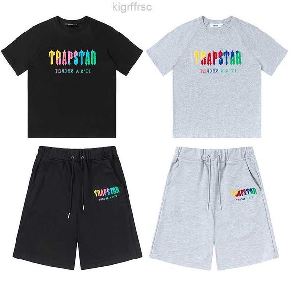 Erkek tişörtler Trapstar Trailtsuits Erkek T Shirt Tasarımcı Nakış Mektubu Seti Kadın Mürettebat Boyun Tuzağı Yıldız Sweatshirt Takımlar Gökkuşağı Renkli Yaz Sporları Moda Co 6lun