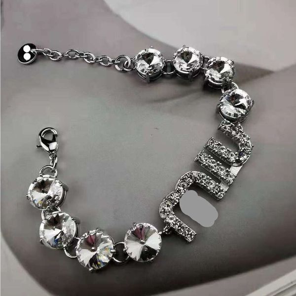 Designer miuimiui Miu-Armband, Miu-Buchstabe, mit Diamanten besetzte Kristall-Zirkon-Halskette, personalisiertes, modisches, fortschrittliches Gefühl, verstellbares Volldiamant-Armband
