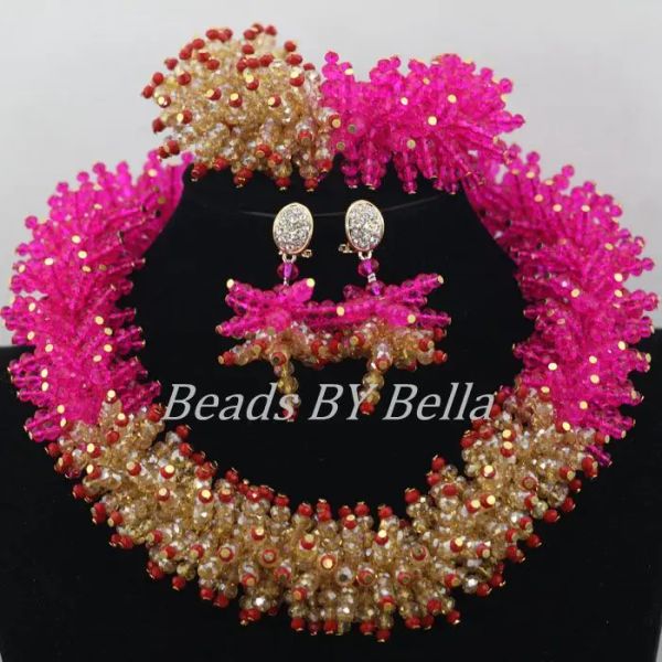 Collane di ultimo design Set di gioielli in oro africano Set di gioielli da sposa nigeriani Set di collana girocollo in cristallo fucsia Spedizione gratuita Abf623