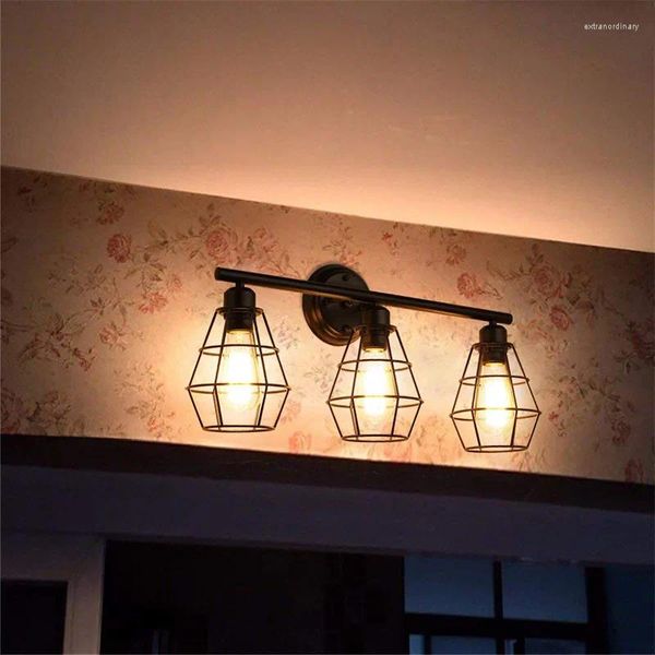 Lampada da parete in stile americano retrò a tre teste con personalità creativa, specchio frontale, sala da pranzo, bagno