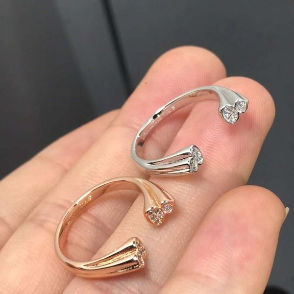 gioielli di lusso firmati Qeelins Anello con zucca intarsiata con diamanti versione alta con apertura v Placcato in oro 18 carati Indice alla moda e personalizzato per le donne