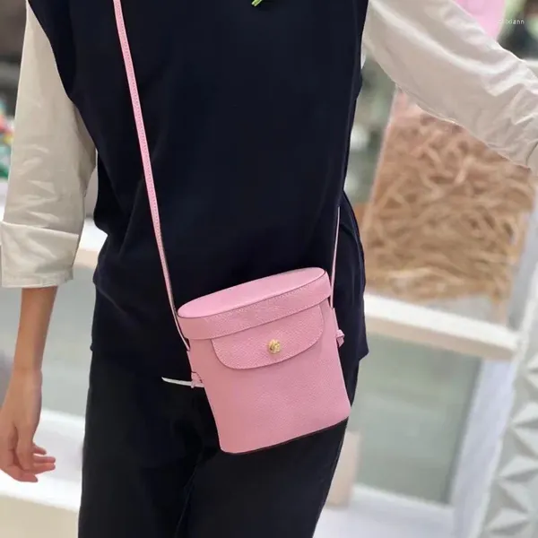 Sacos de noite Pônei de couro sincronizado Crossbody Bag Versátil Bonito Compacto Leve Eexture Pequeno Tamanho Feminino Balde