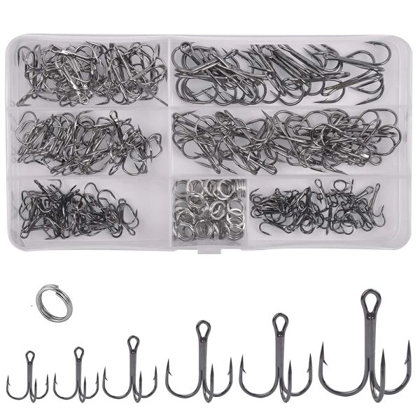 Accessoires 180pcs/Box Treble Fishing Haken scharfe runde Biegung Dreifachhaken Stachelfischungen mit geteilten Ringen für Bassfischerei -Tackle