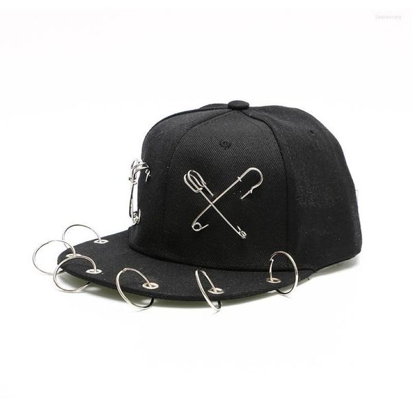 Ball Caps Punk Style Siyah Ebeveyn-Çocuk Hip Hop Şapkaları Trend Pin Perçin Püskül Beyzbol Erkekler Kadın Sokak Moda Şovu Gündelik264p