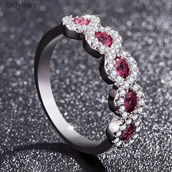 Solitaire Ring Grüne Red Spiralringe Weibliche Temperamentringe für Frauen Natural Crystal Inlay Zirkon Ehering Ganzer Verkauf 240226