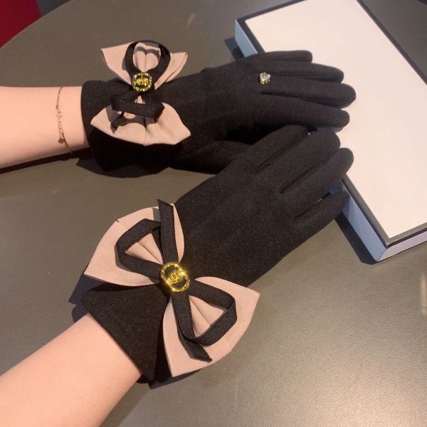 Перчатки с пятью пальцами, дизайнерские перчатки из чистой шерсти с бантом и орнаментом, женские модные роскошные перчатки из натуральной кожи, зимний подарок подруге