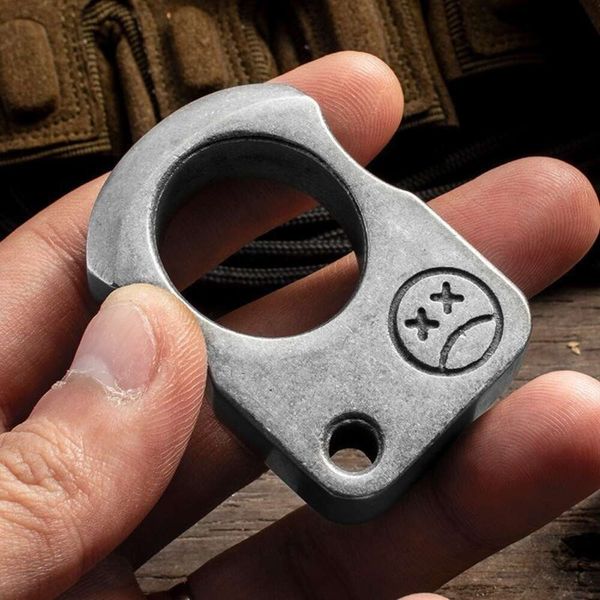 Outdoor Gear Edelstahl Grün Weiß Reisen Gaming EDC Multifunktions-Selbstverteidigung Strongly Outdoor Faust Fensterhalterungen Ring Vier Fingerringe Kämpfen 341897