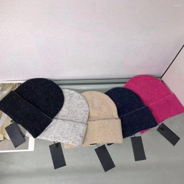 Beralar Kış Beanies Hat Outout Moda Lüks Tasarımcı Nakış Flash Matkap Logosu Unisex Yün Şapkalar Tasarım Sıcak Erkek Kadınlar Örgü