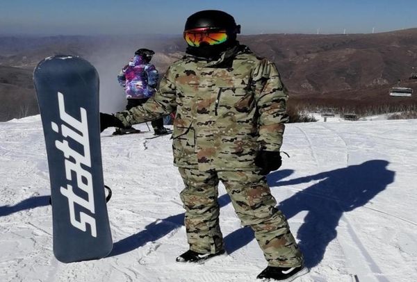 Giacche da sci 2021 Tuta da sci da uomo Giacca da snowboard impermeabile all'aperto e pantaloni invernali Abbigliamento da neve maschile Pantaloni di marca7473558