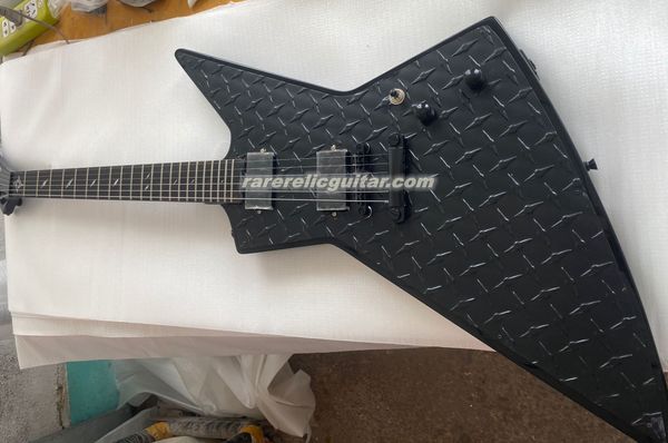 Disponibile Metallic James Hetfield Matte Black Diamond Plate Chitarra elettrica Ninja Star Inlay China EMG Pickups Hardware nero