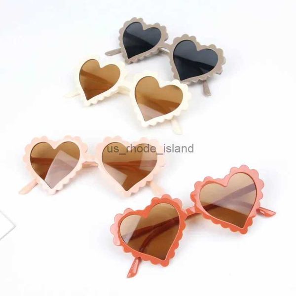 Óculos de sol Frames Heart Love Sunglasses para crianças meninos meninas UV400 Proteção ocular do óculos de sol Summer Summer Outdoor Beach Eyewear fofo para criança