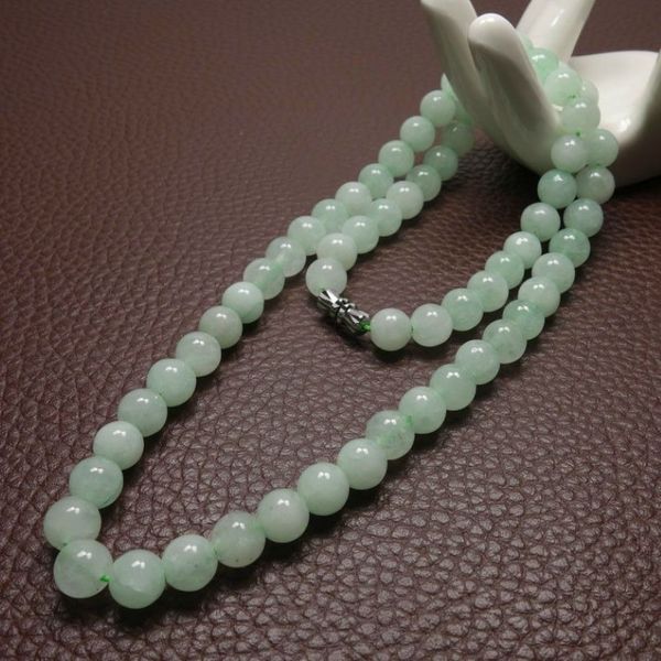 Collana di perle di verde smeraldo da 10 mm Collana di gioielli di giada Amuleto di giadeite Moda Regali di fascino naturale al 100% per donne Uomini Q0531257h