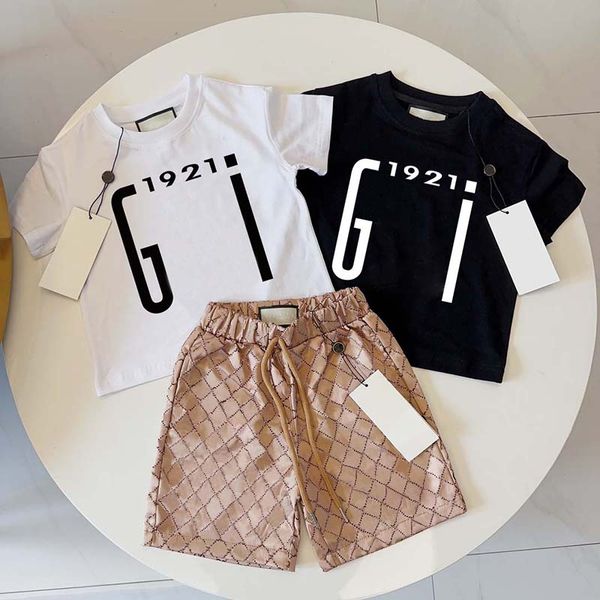 Completi per bambini T-shirt a maniche corte Pantaloncini Lettera stampata Magliette per bambini per bambini Pantaloni g Magliette per ragazze per ragazzi Pantaloni T-shirt per neonati Top Abbigliamento bianco nero